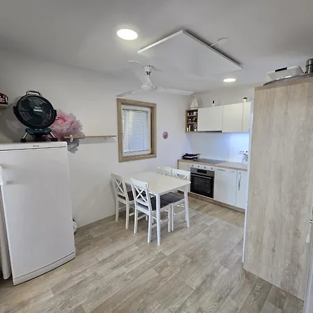 Holiday home Mobile House - Lux Mobil Pirovac